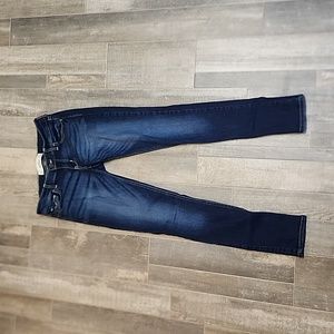 Hollister brand dark wash denim skinny jeans 👖